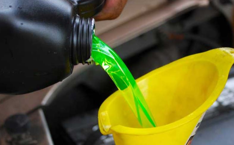 Ford binh trieu: Khắc phục rò rỉ nước làm mát khi xe không chạy